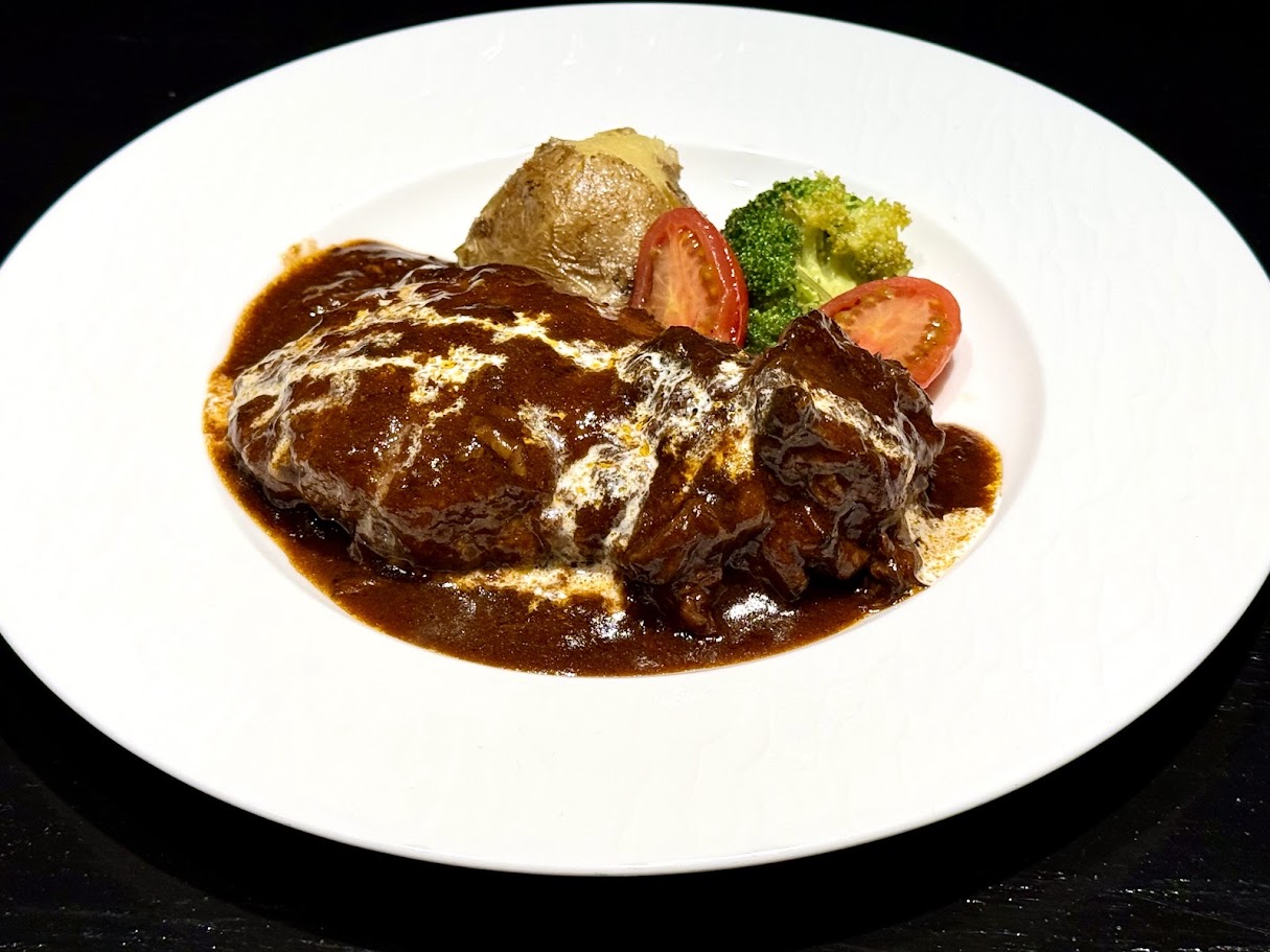 侍特製煮込みハンバーグ